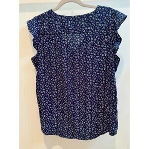 Fun 2 fun flutter sleeves size M navy top with small purple flowers